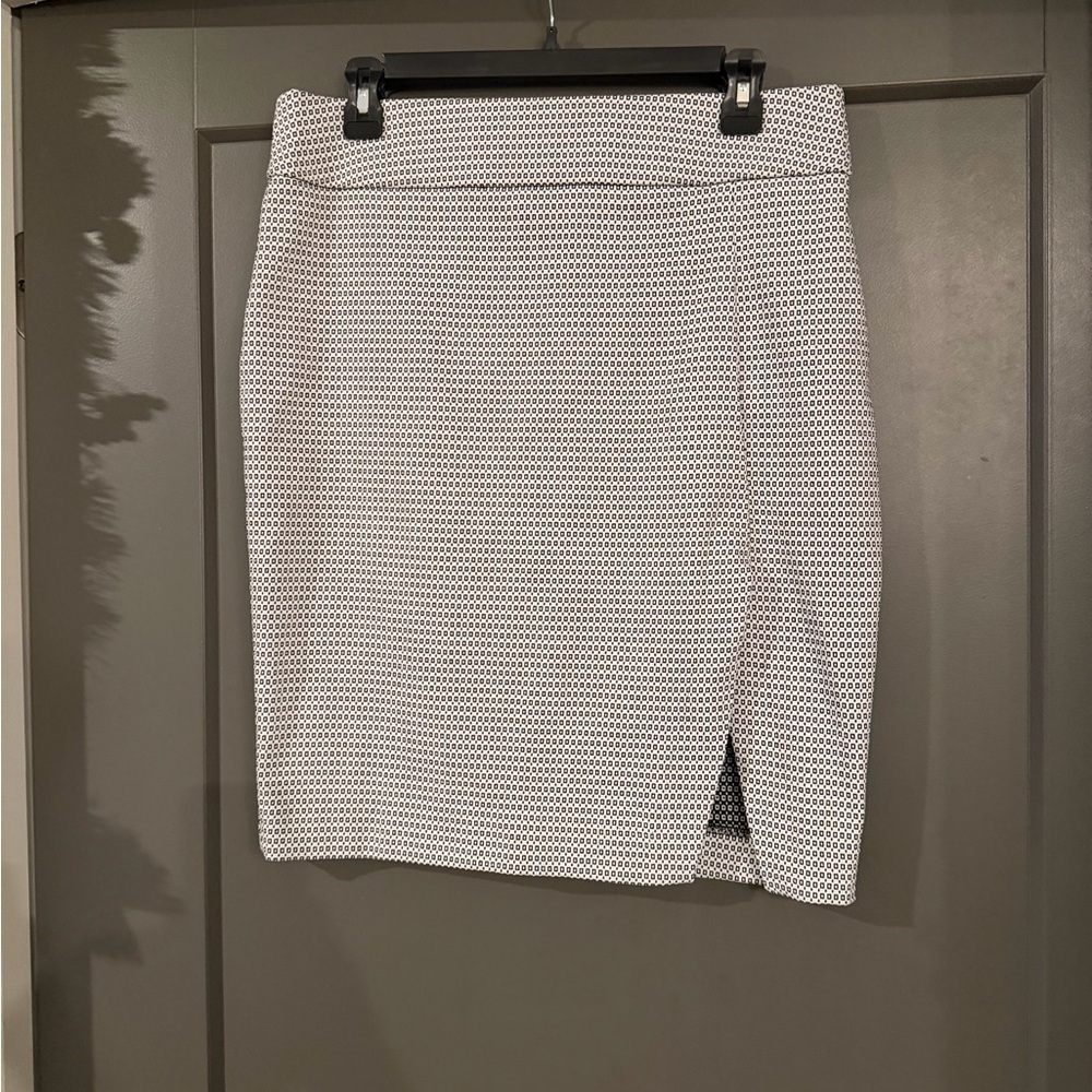 NWOT White and Black Polka Dot Skirt with Slit size 12